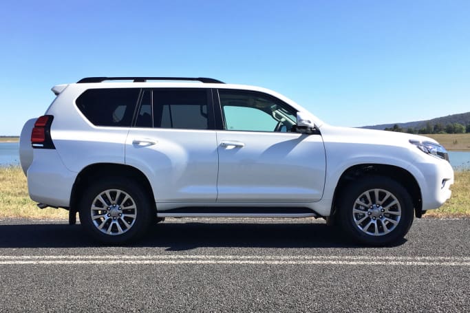 新款2.8t普拉多柴油驾驶感受,丰田普拉多自吸四驱