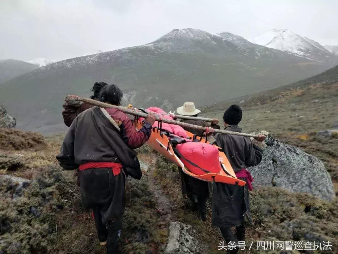 驴友非法穿越被困3天，烧内衣裤求救！理塘百余警民40多个小时冒雪搜救助其脱险……