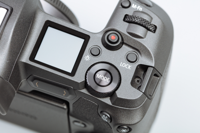 佳能专微电池续航好吗,佳能高感升级