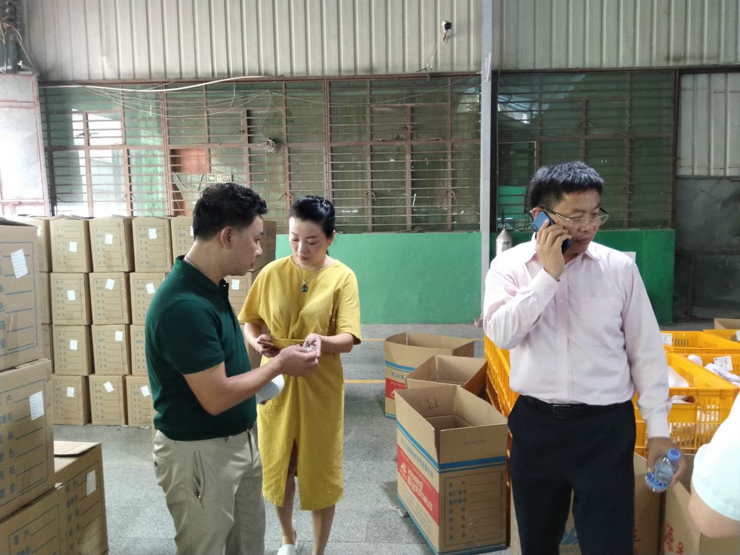 华坚鞋业董事长张华荣,华坚集团张华荣在蓉江新区