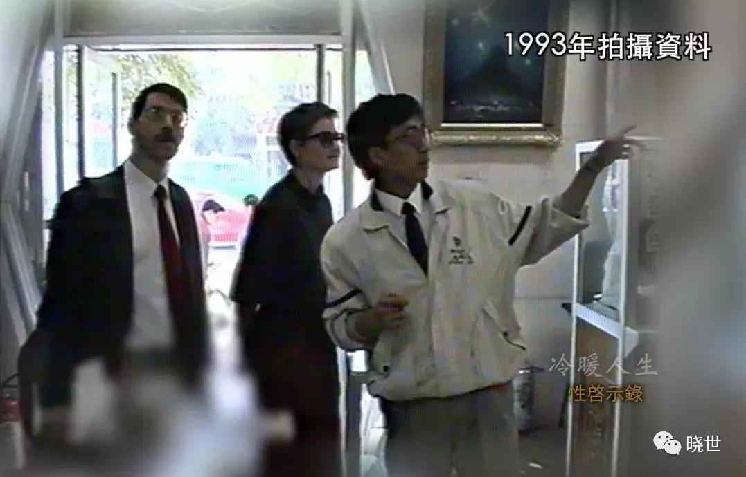 一间贩卖温暖的店,一间贩卖衣服小店