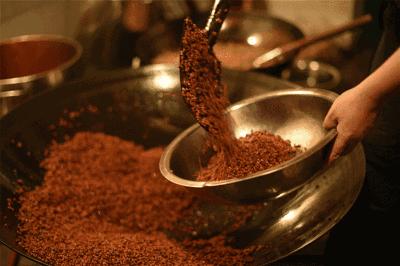 老厨师自制火锅底料,超详细火锅底料炒制教程