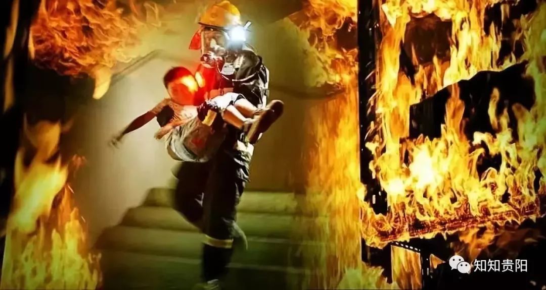 崭新的中国消防员,我们是新时代的消防员