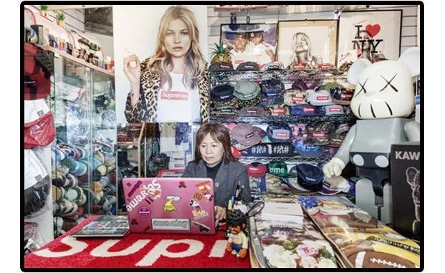 这位大妈是全纽约最狠的Supreme二道贩子