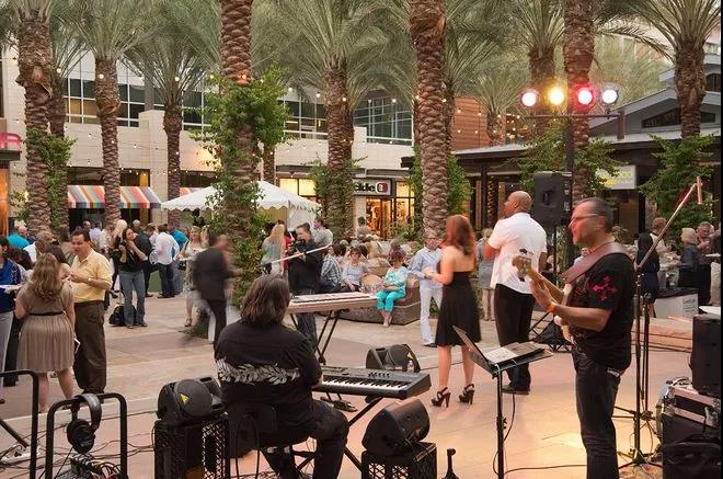 商业街景观如何打造,极致的商业街景观