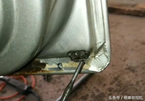 刚买的新车开几年就坏了,刚开了一年的车坏了两次