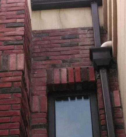 200万买的新房竟是歪楼,一两百万别墅