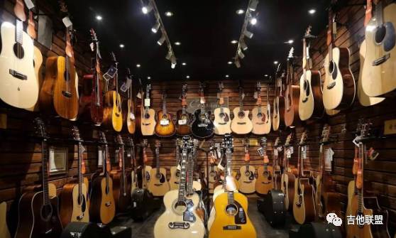 网上买琴行哪个品牌好价格合适,琴行选购的注意事项