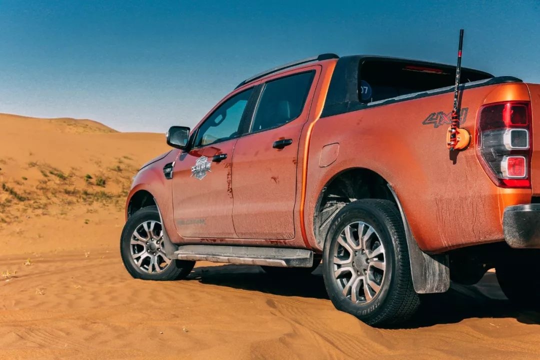 驾驶越野车去无人区的感受,驾驶沙漠越野正版