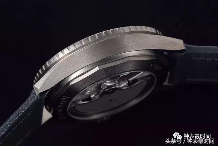 为什么陶瓷腕表越来越受欢迎,最耐磨的腕表材质