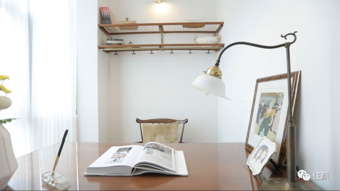 她不跟风网红款，竟花了60w把一堆旧家具搬回了家！