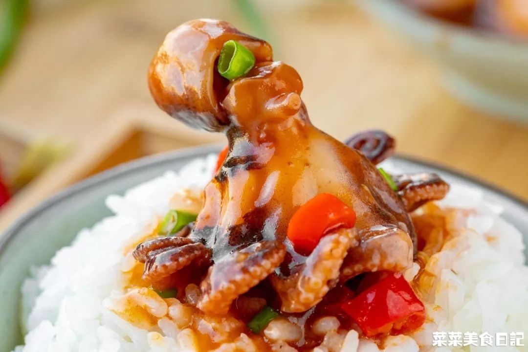 墨鱼仔带籽鱿鱼开袋即食香辣,墨鱼鱿鱼章鱼哪种好吃