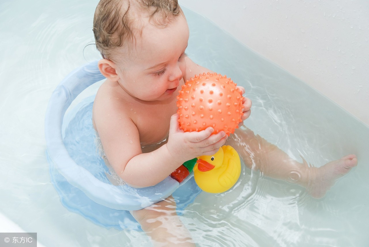宝宝过敏性湿疹一直出脓水怎么办,宝宝湿疹用药期间反复渗水