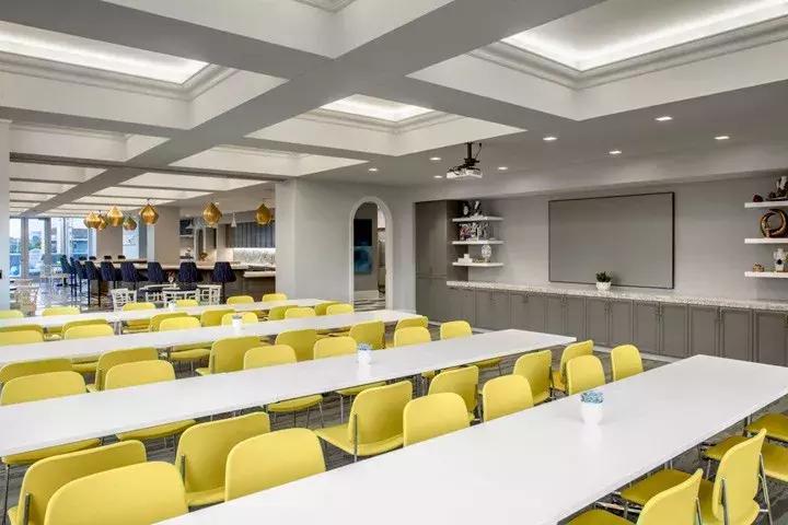 美女总裁时尚珠宝品牌KendraScott奥斯汀总部办公设计欣赏