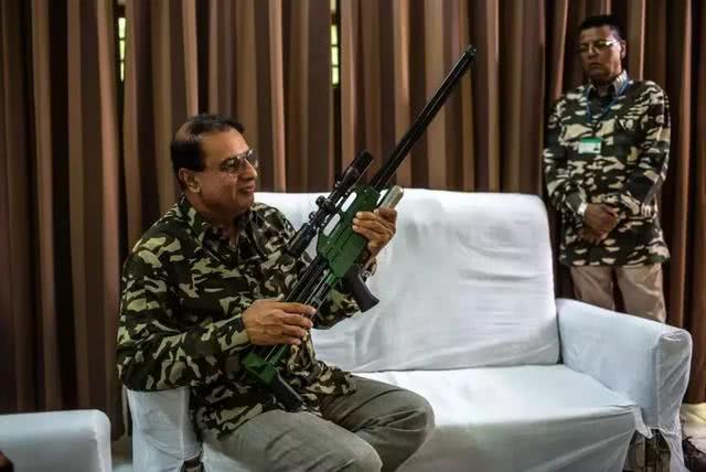 悍虎食人成患，三哥无奈使出绝招：CK男士香水