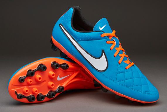 知识篇话说足球鞋的异同