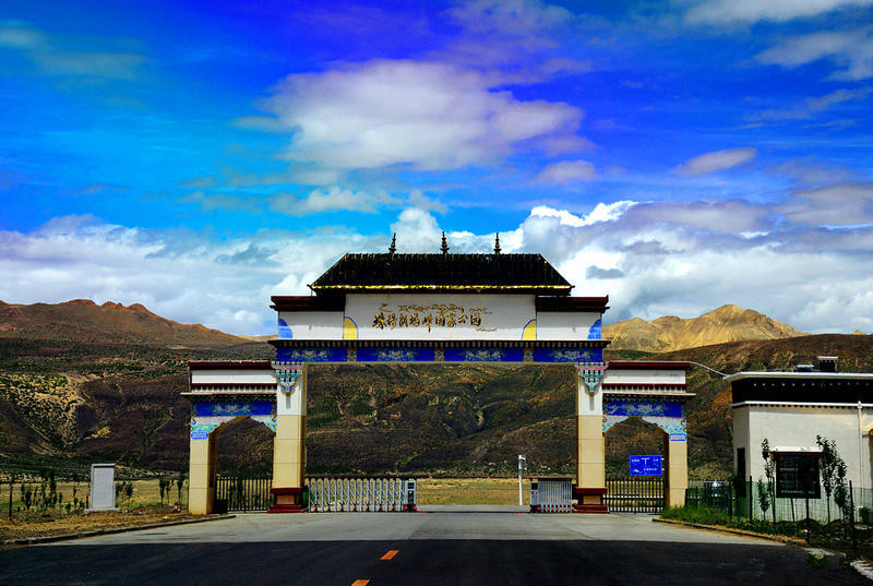 珠穆朗玛峰海拔多少米,珠穆朗玛峰的全景图片