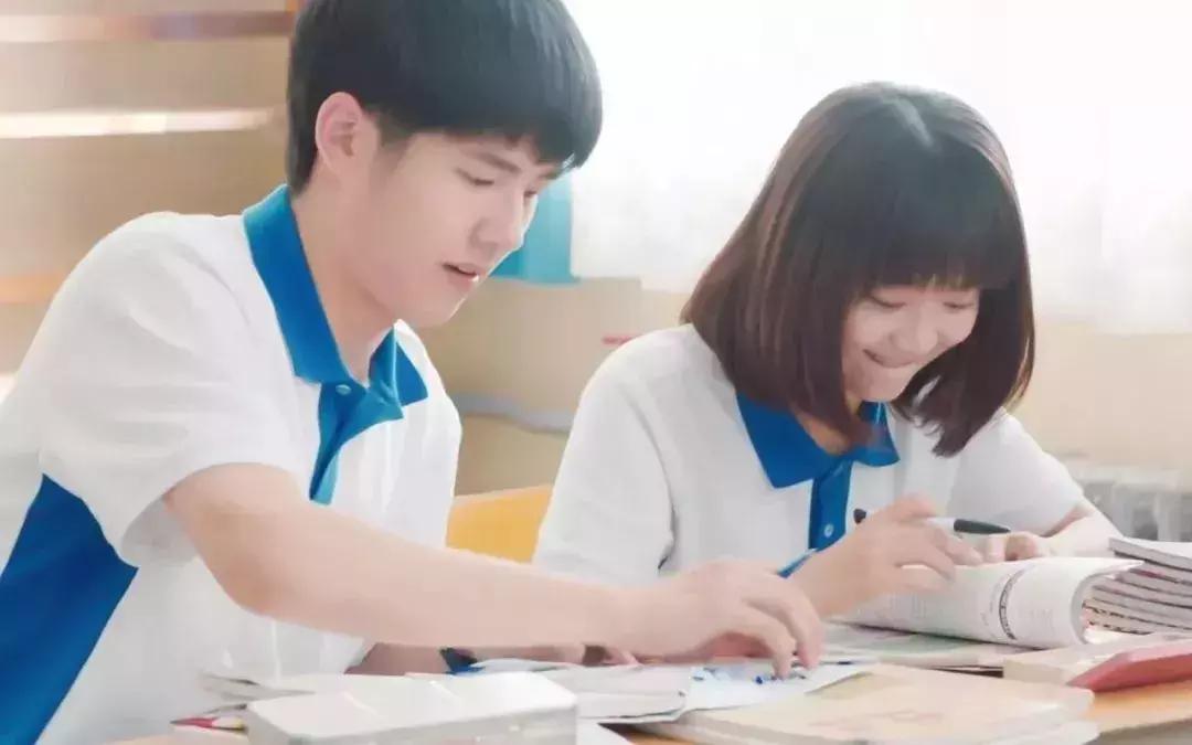 青春期如何处理早恋情感,遇到儿子早恋正确的处理方式