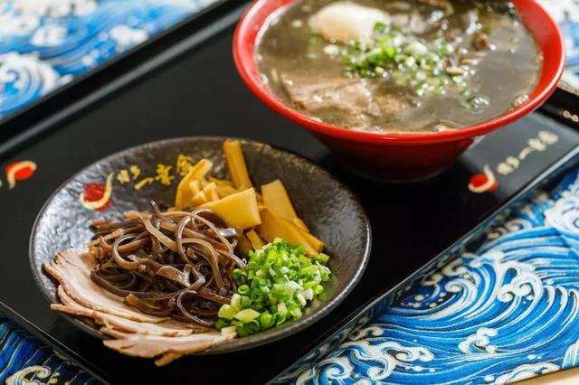 在日本排队吃拉面,天津排名前三的拉面