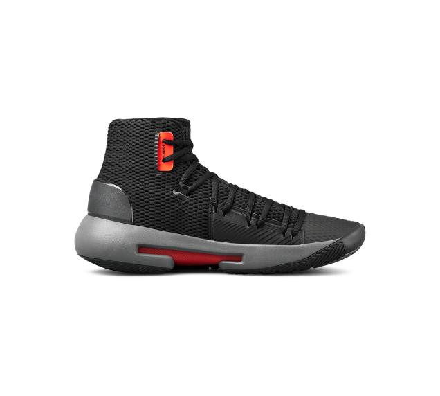 “大帝”恩比德签约UnderArmour，他的新战靴你触手可及