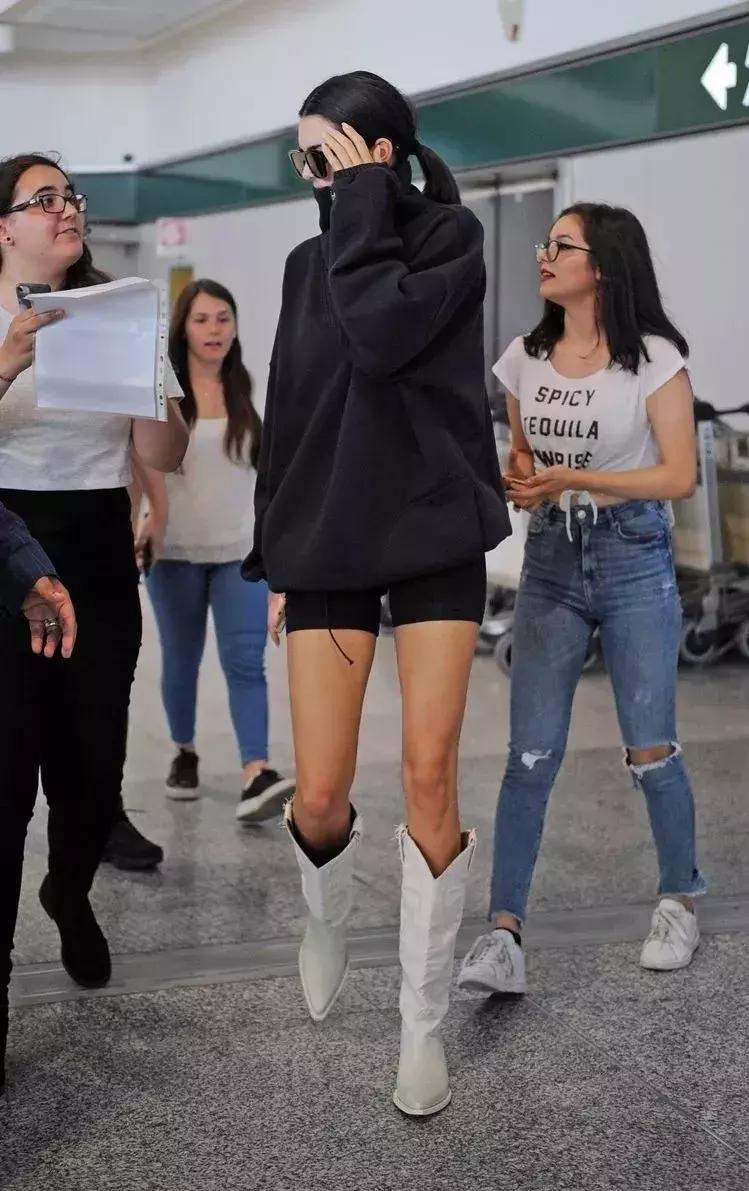 今年最潮的3双靴子,今年最火的靴子值不值得买