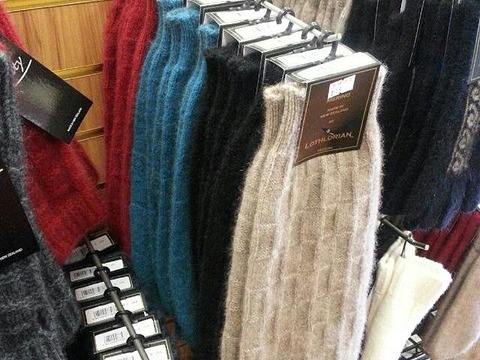 羊毛裤扎腿吗,保暖裤扎腿怎么解决