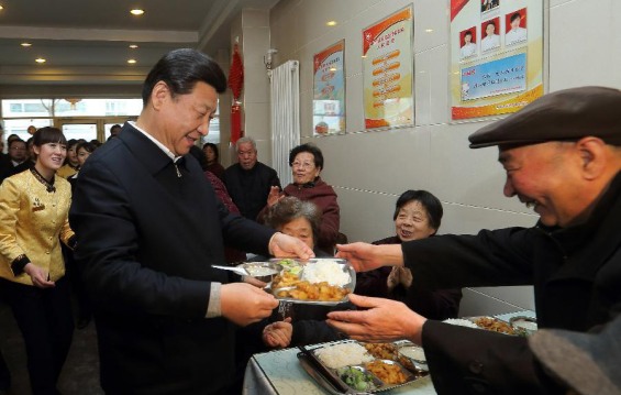 尊老敬老爱老助老，习*平近**身体力行