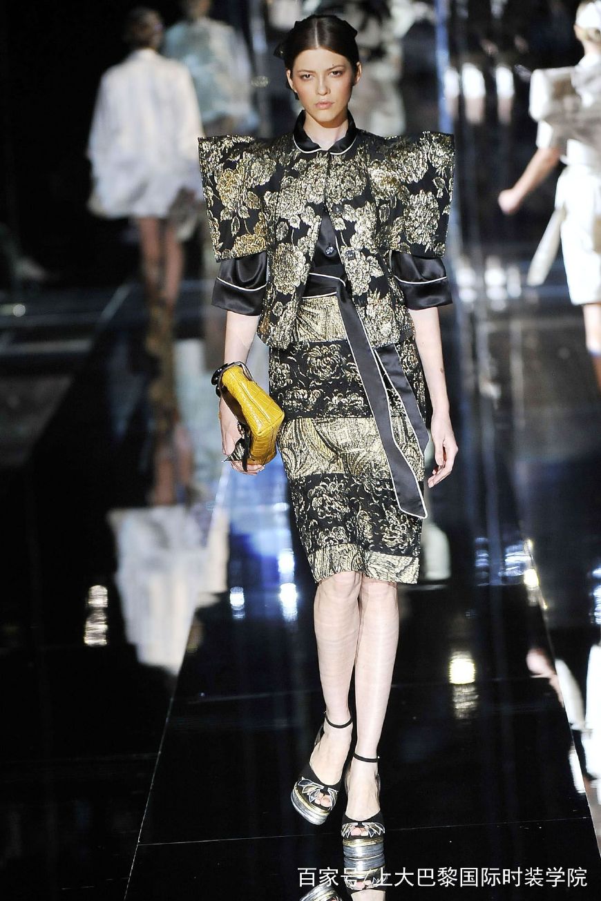 时尚潮流高腰夹克,春季新潮条纹字母经典夹克