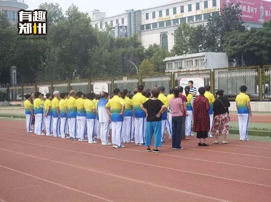 再也聚不齐那些老友,致曾在郑州市体育场踢球的少年们