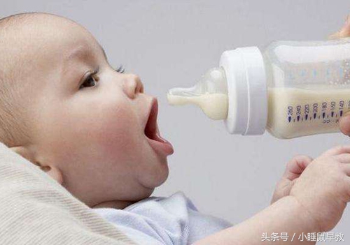 宝宝吃太饱快速消食,新生儿宝宝吃撑了怎么帮助消食