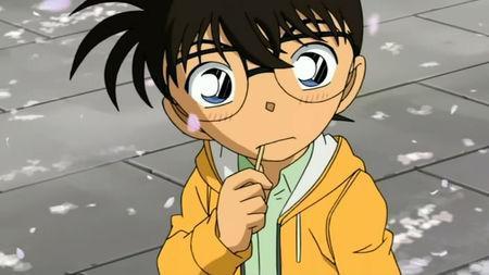 服了，看过诸多精彩表演，柯南君竟然可以和汪星人互动到当坐骑！