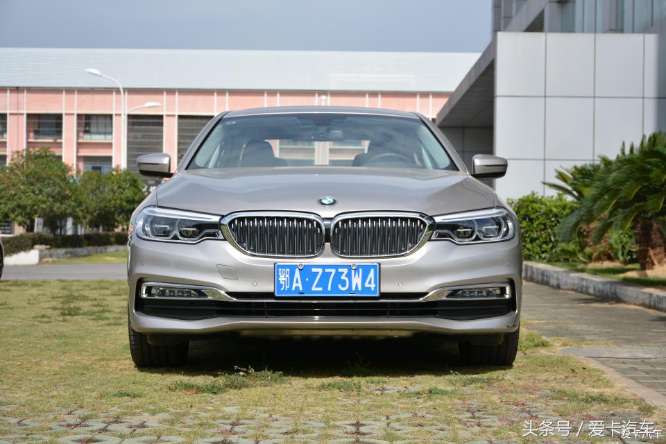 宝马豪华轿车5座,宝马2024高级豪华轿车
