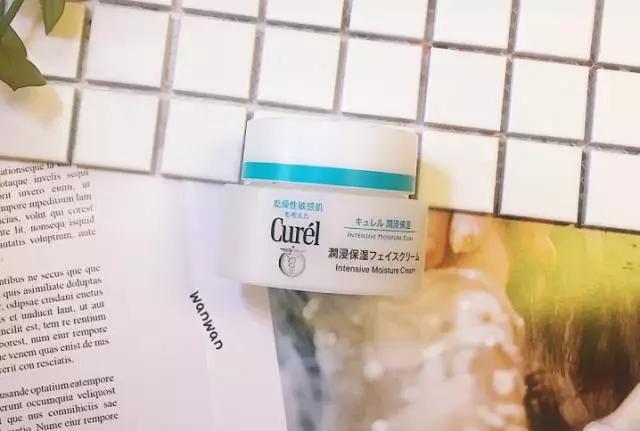 春天皮肤干燥起皮发痒用什么方法,皮肤干燥起皮特别疼急救