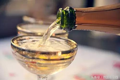 这八款白兰地简称“行走的人民币”，你造吗