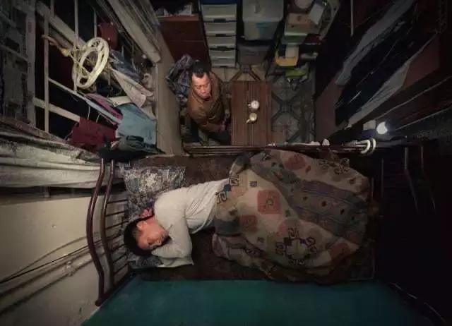 香港的棺材房是怎么样的,香港棺材房为什么那么多人住