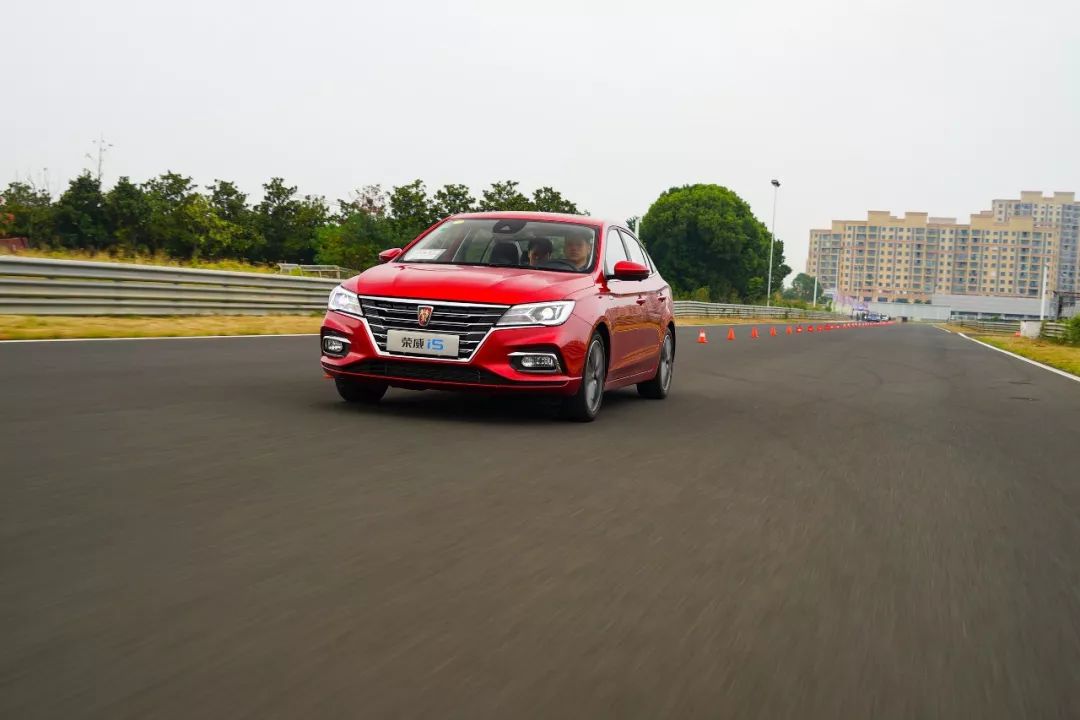 荣威新能源加速,荣威混动极速