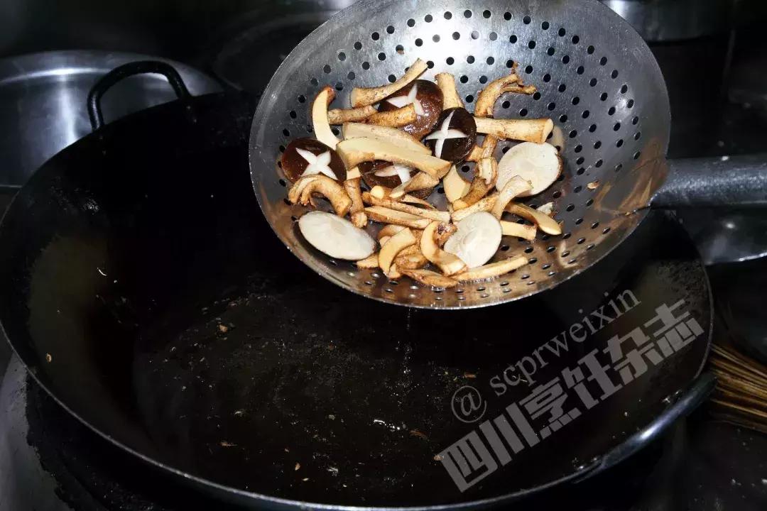 太牛了！吃这道菜，食客需提前预定，每天限量供应！到底是啥菜？