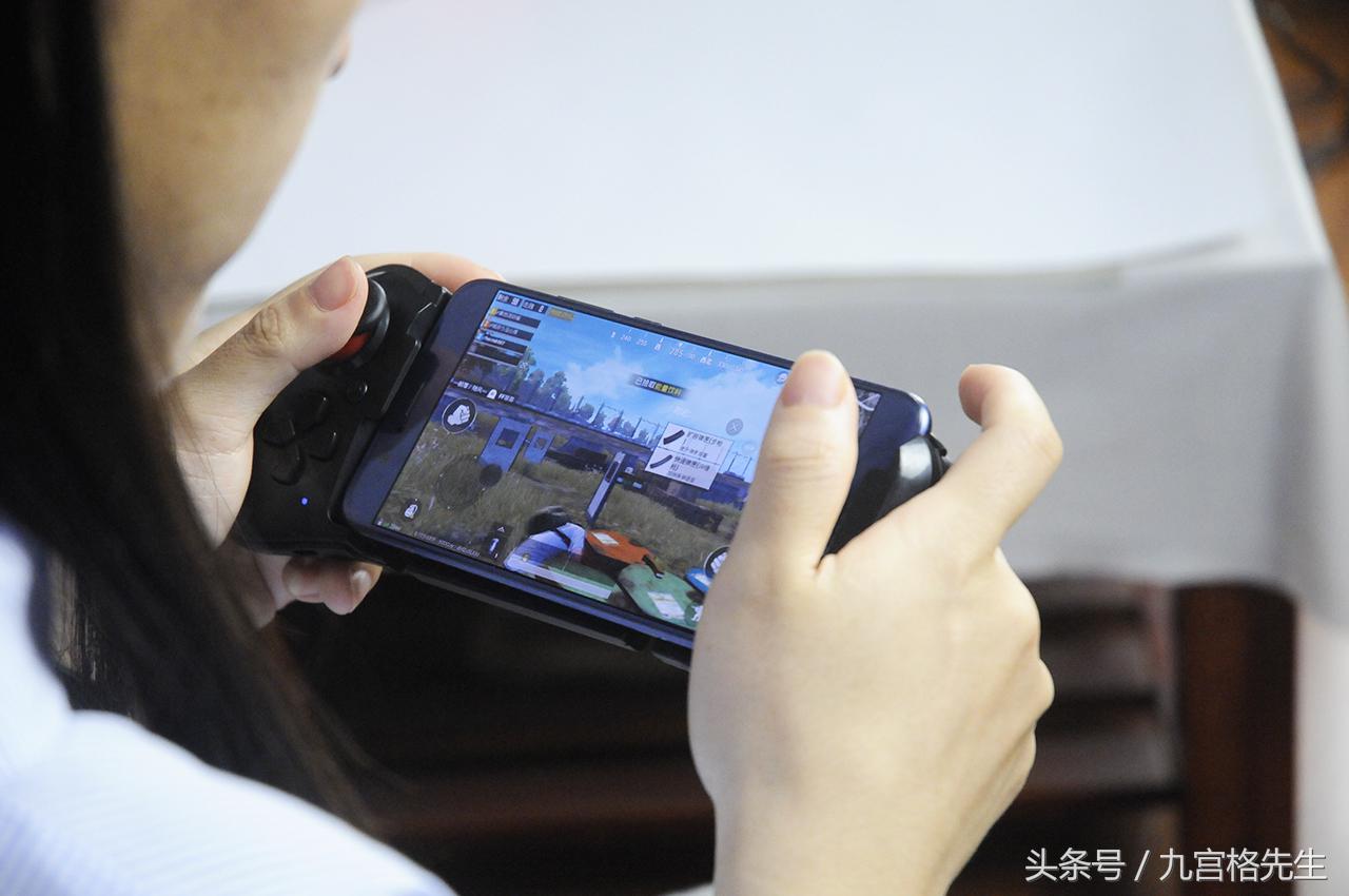 什么刺激战场吃鸡手柄比较好,刺激战场外设手柄教程