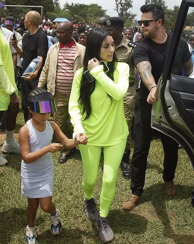 侃爷yeezy重新发售,坎爷yeezy穿鞋带