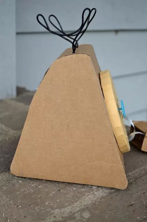 纸箱手工环创作品幼儿,纸箱环创制作大全