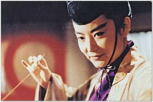 东方不败练葵花宝典需要自宫吗,东方不败自宫之谜