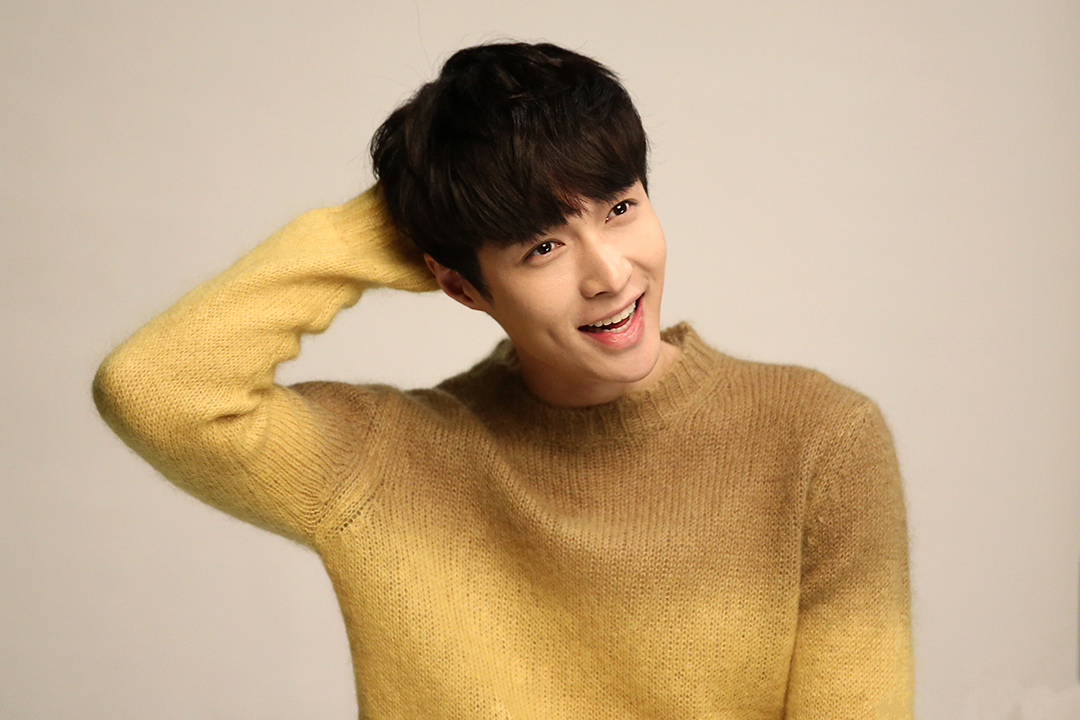 明星杨紫到底姓什么,杨紫同名明星