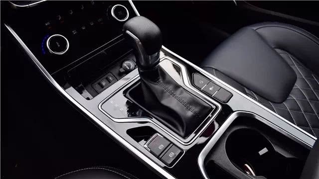 艾瑞泽gx1.5t暴力驾驶,10万左右奇瑞艾瑞泽