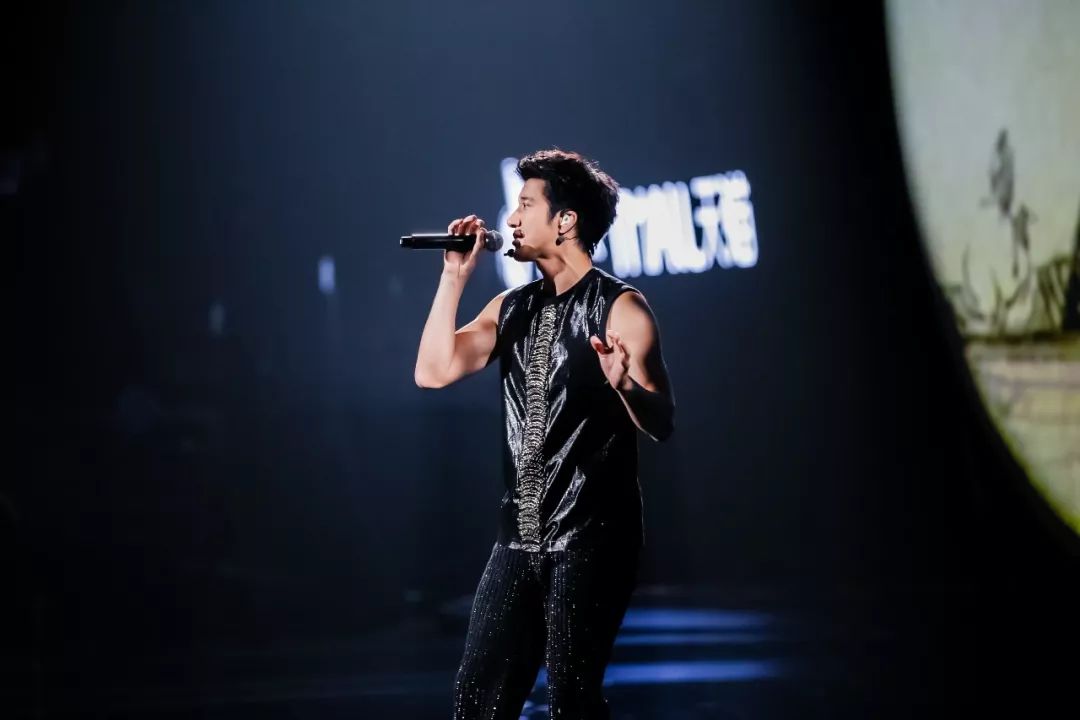 罗志祥唱跳现场,罗志祥林俊杰热舞一分钟