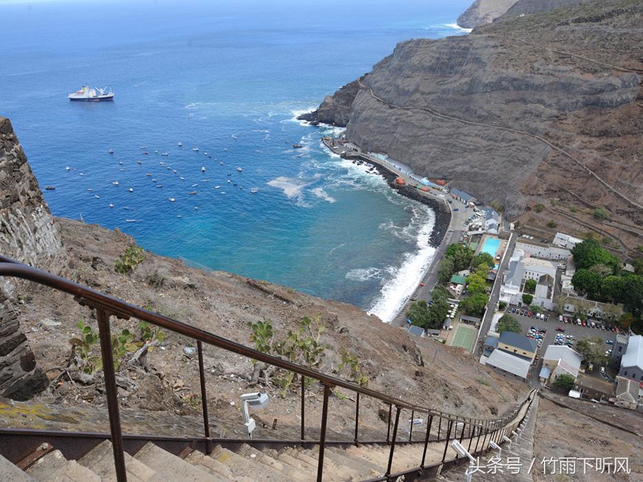 世界最“恐怖”阶梯直接吓到游客腿软，华山第一险，你去过吗