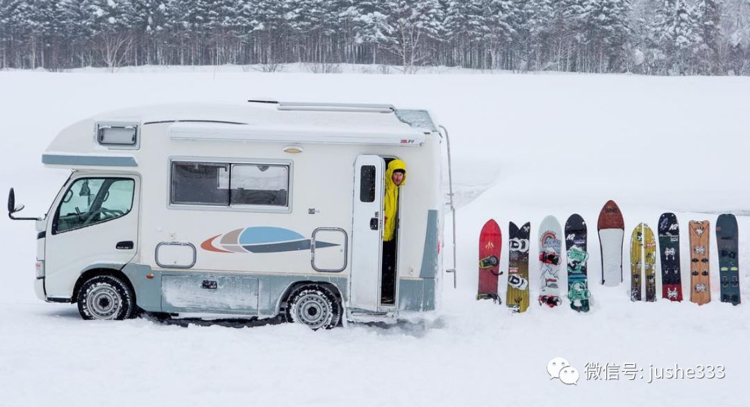 商务冲锋衣怎么搭配好看,哪个品牌的冲锋衣比较商务