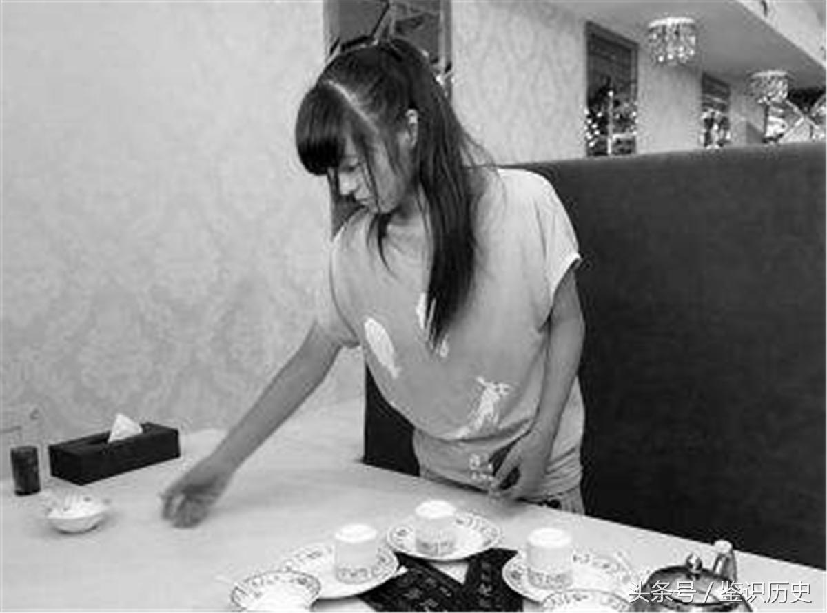 农村追梦女孩爱画画,专家:画的毛线球?女孩坚持,后拿国外大奖