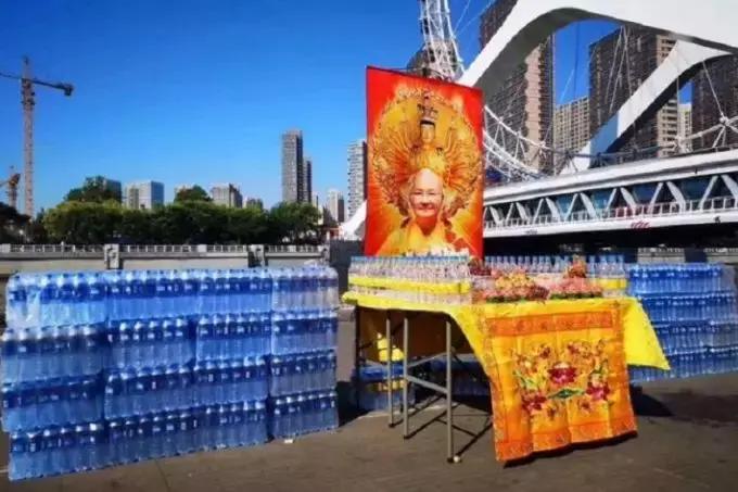 放生1瓶矿泉水，解救八万四千虫？矿泉水厂：你家水里才有虫！