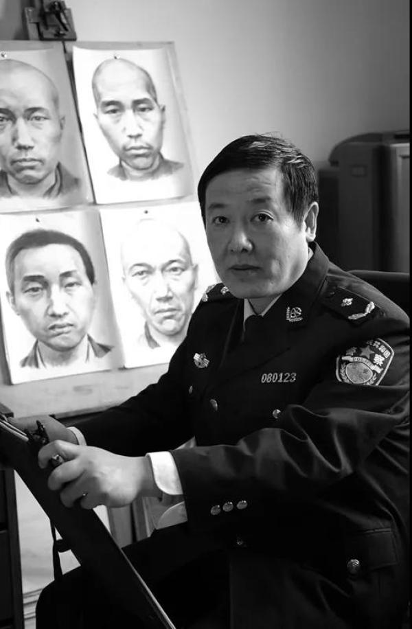 璀﹀潧绁炵瑪寮犳,璀﹀潧绁炵瑪浜虹墿鐢诲儚