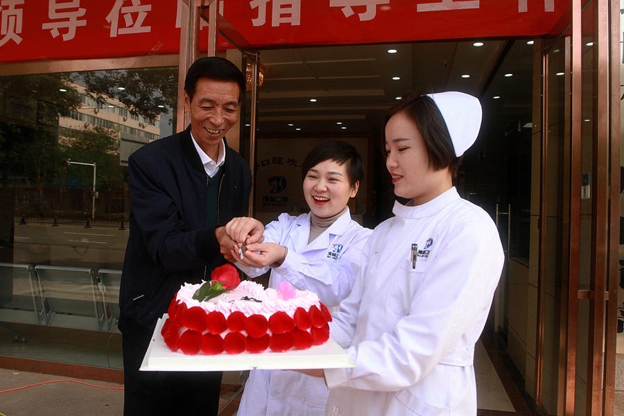 师姐驾到知乎,西安交大一附院内科护士张贝贝